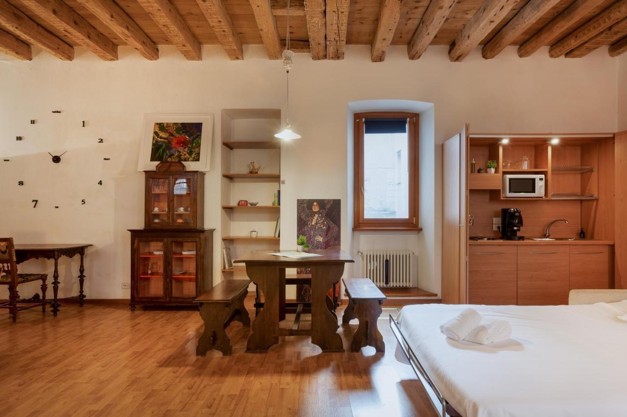 Zola, Charme E Vista Nel Cuore Di Trieste Eksteriør bilde